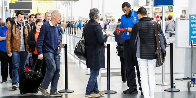 JFK Airport Security Wait Times: Peak Hours Guide